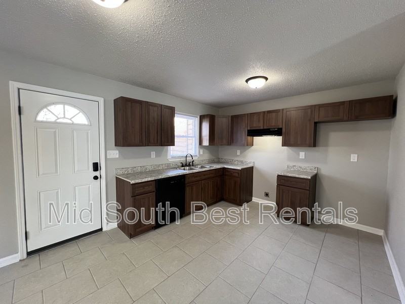 6330 Kirby Downs Dr - Photo 7 of 16