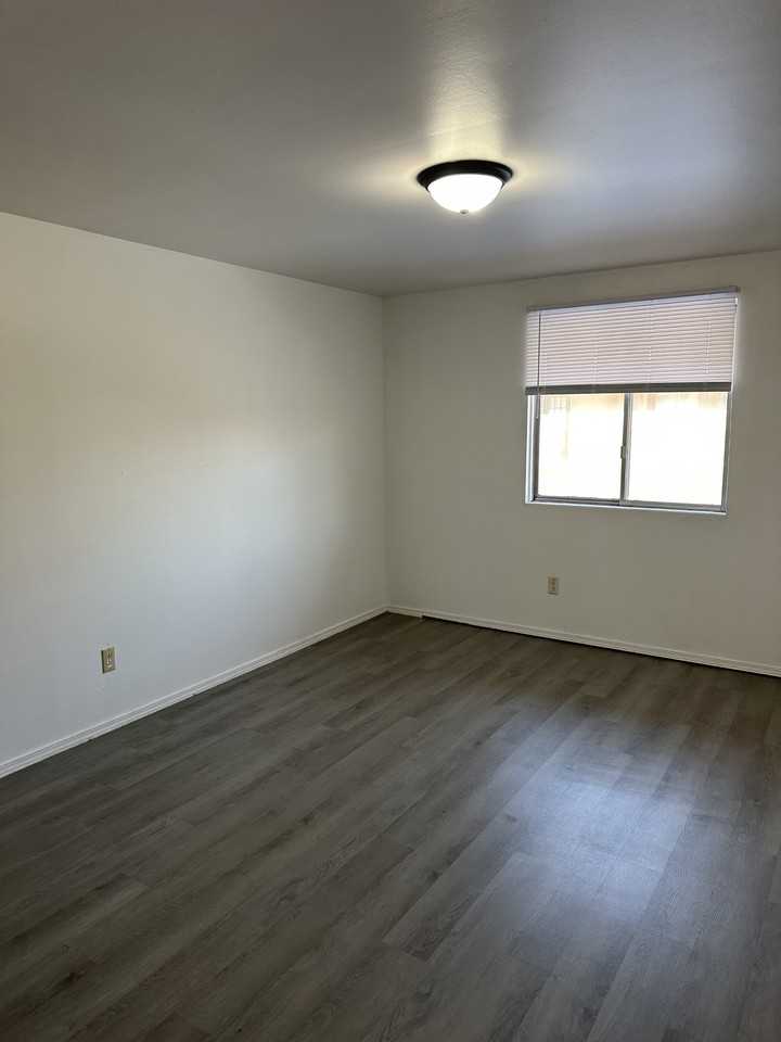 3320 Hobson Place 10plex - Photo 3 of 6
