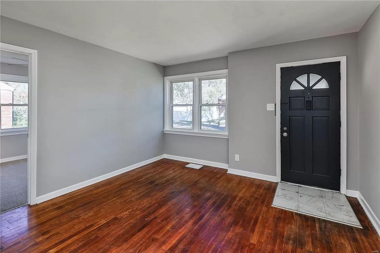 1465 W Duchesne Dr - Photo 2 of 16