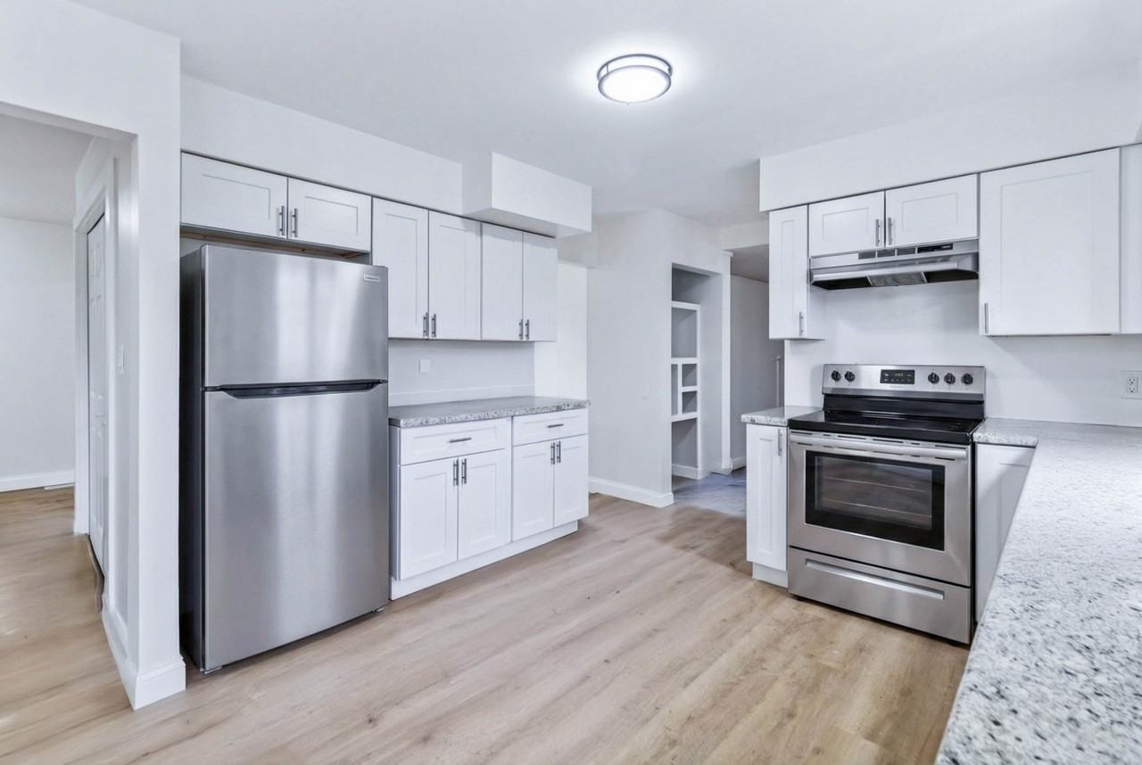 3233 Wolcott St #1 - Photo 2 of 18