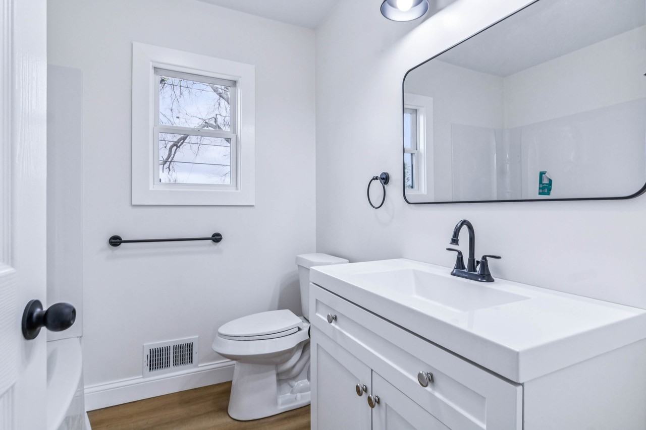 3233 Wolcott St #1 - Photo 5 of 18