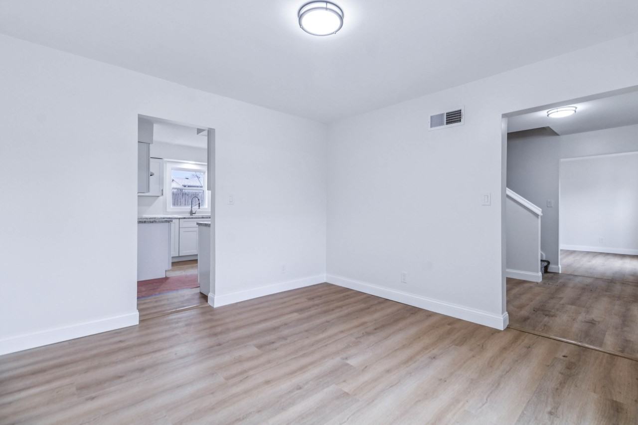 3233 Wolcott St #1 - Photo 7 of 18