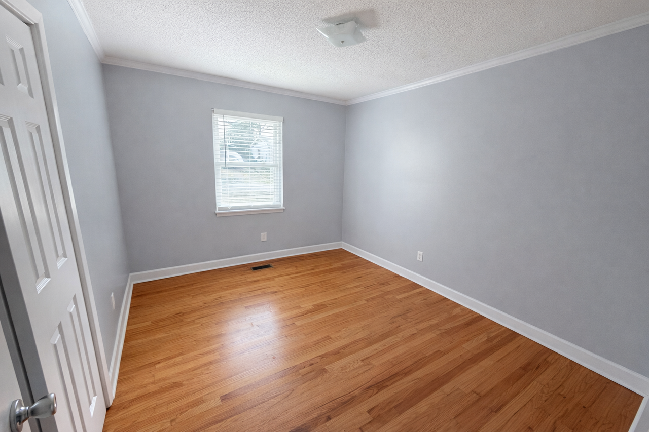 503 Kirby Dr Se #1 - Photo 5 of 22