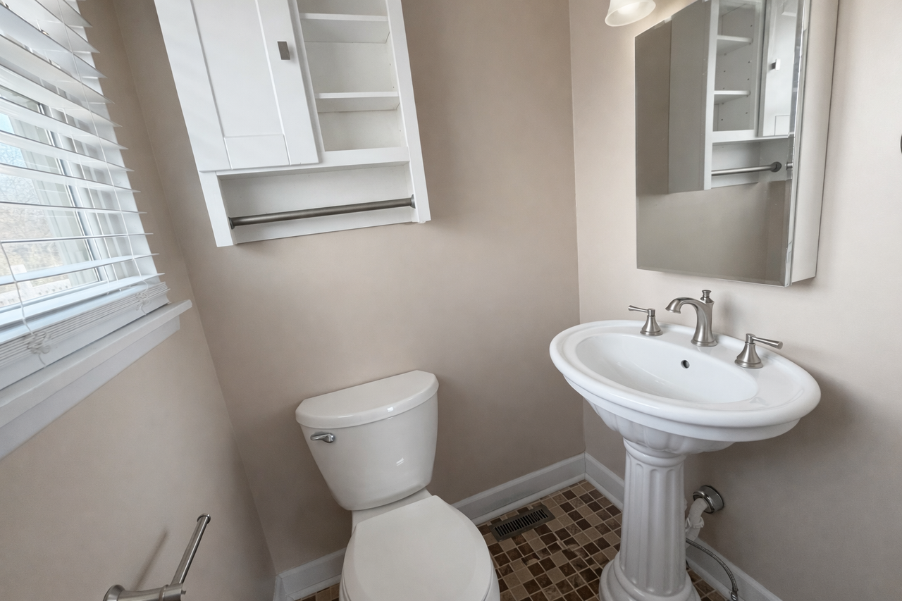 503 Kirby Dr Se #1 - Photo 6 of 22