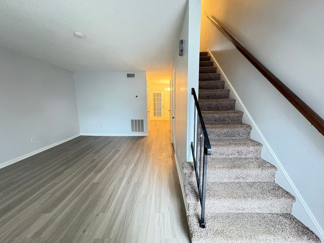 4014 S Bend Dr - Photo 2 of 18