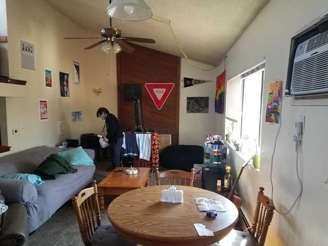 715 Marine St - Photo 4 of 17