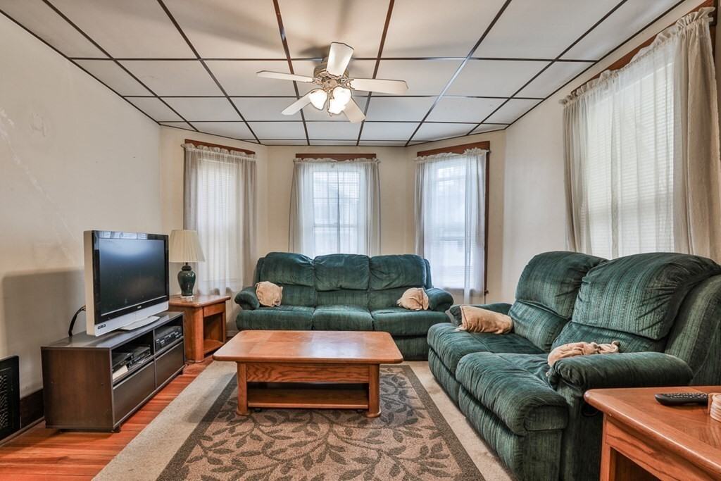 59 Lawrence Street - Photo 4 of 16