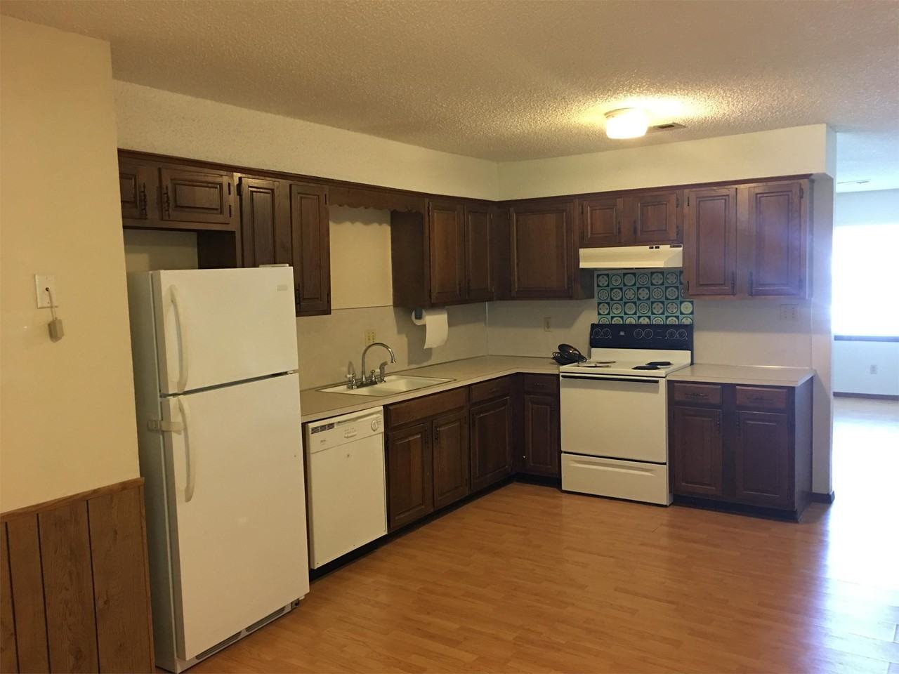 210 N. Ash Avenue, Broken Arrow, OK 74012 - Photo 5 of 12