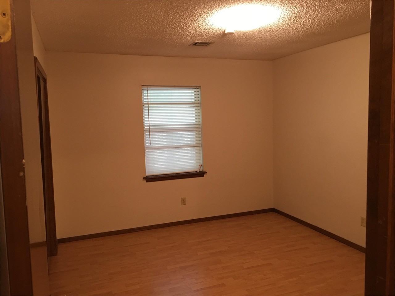 210 N. Ash Avenue, Broken Arrow, OK 74012 - Photo 7 of 12