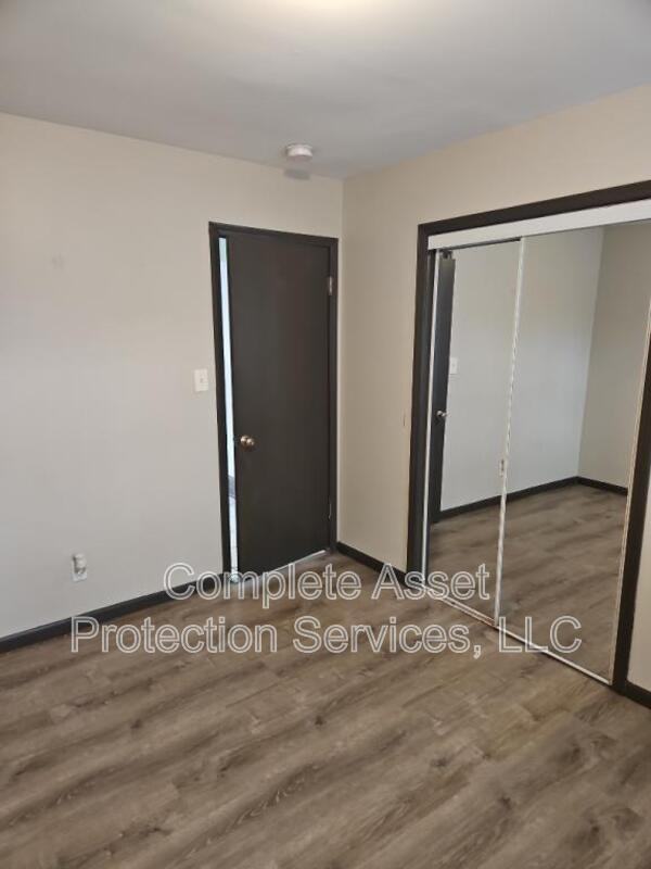 3707 S Liverpool Rd - Photo 6 of 25