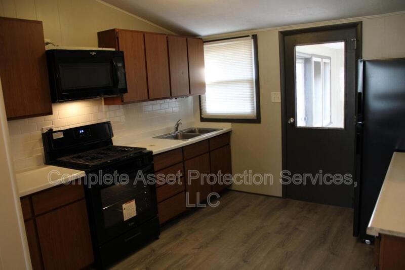 306 Chestnut St - Photo 7 of 10