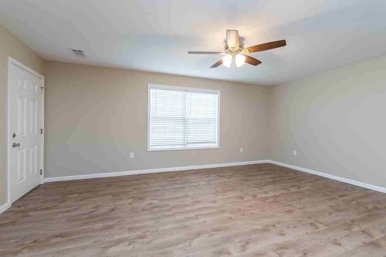 132 Alycia Drive - Photo 3 of 10