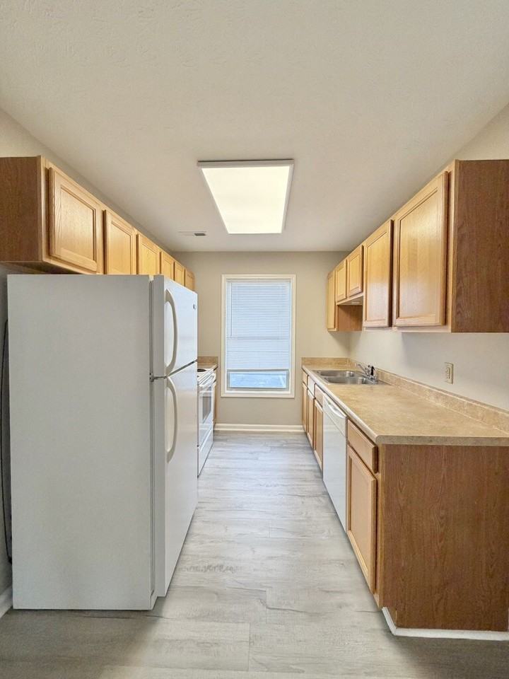 240 Chatham Place - Photo 6 of 15