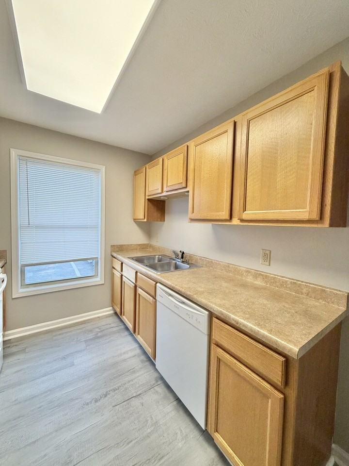 240 Chatham Place - Photo 7 of 15