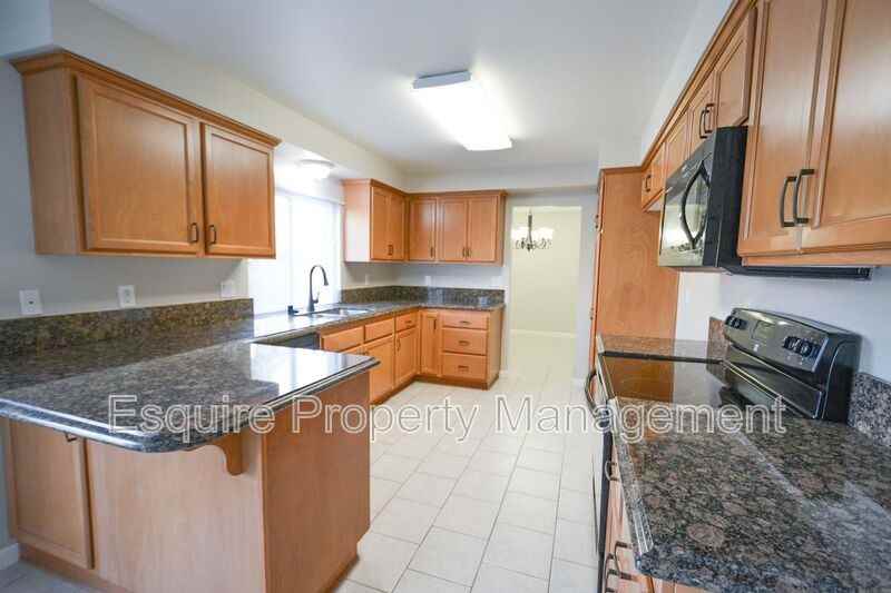 1170 Novato Dr - Photo 7 of 25