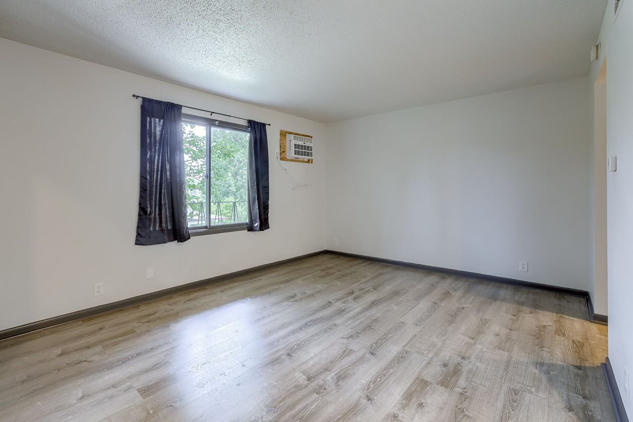 4513 LAFAYETTE AVENUE - Photo 5 of 12