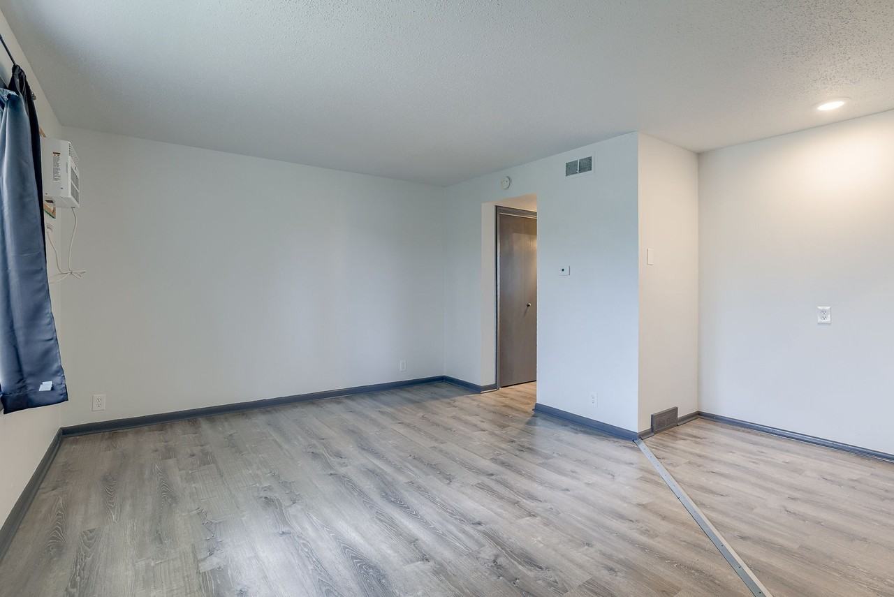 4513 LAFAYETTE AVENUE - Photo 6 of 12