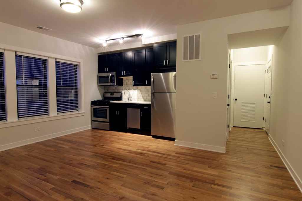 2209 W Eastwood Ave #2S - Photo 5 of 20