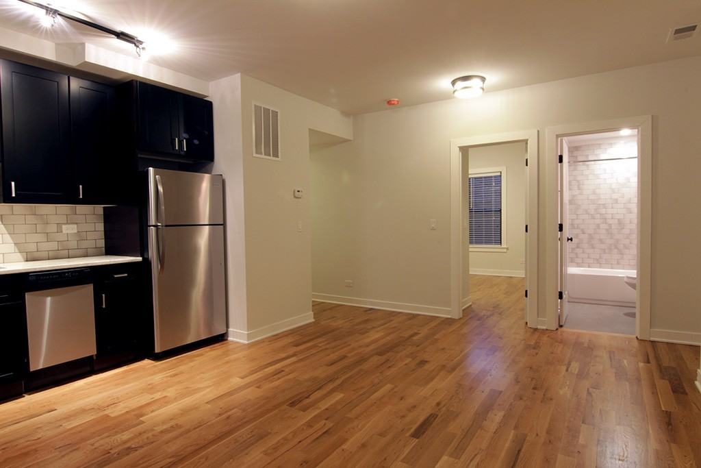 2209 W Eastwood Ave #2S - Photo 6 of 20