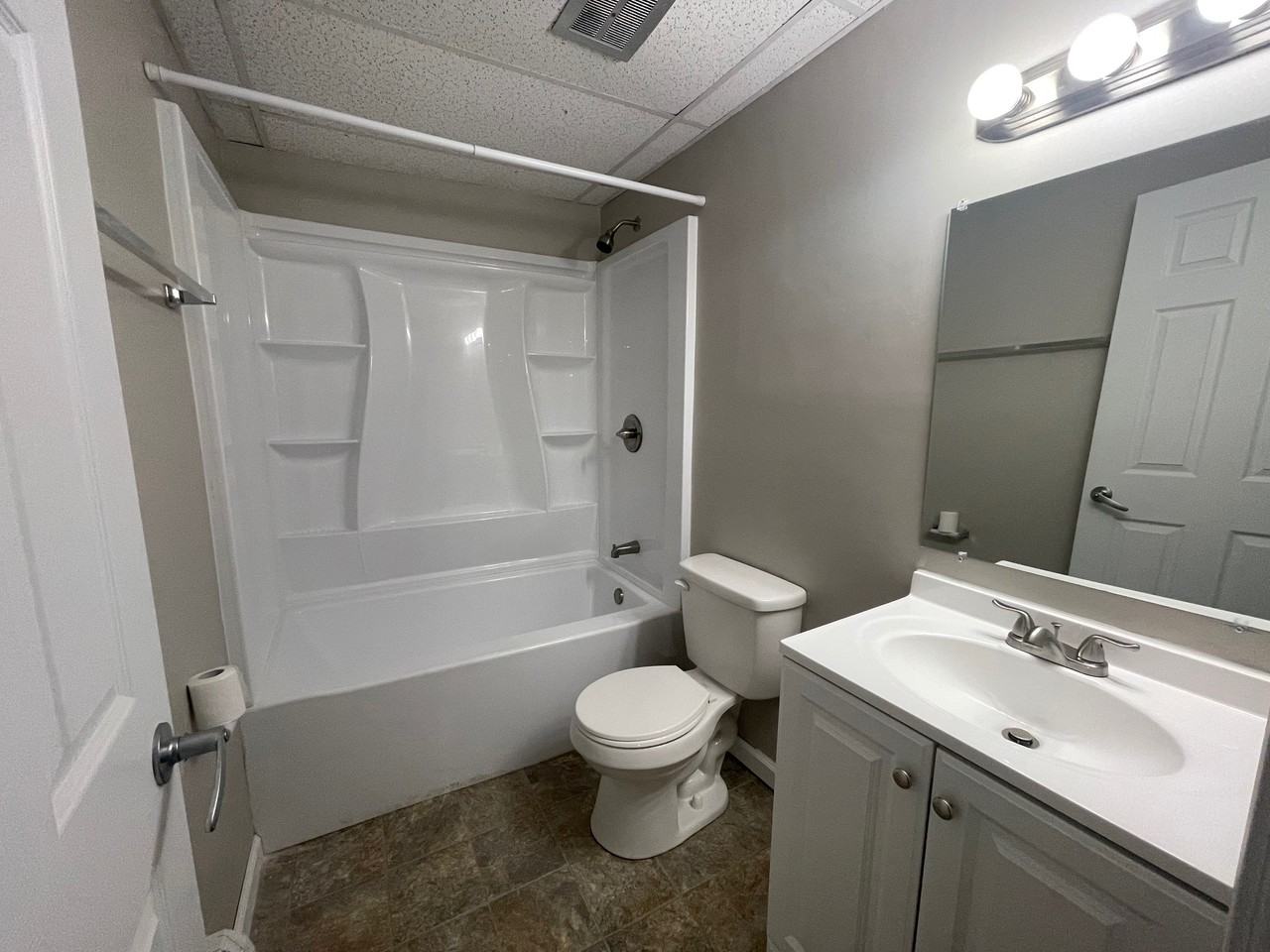 7525 U.S. Highway 42 - Photo 6 of 14