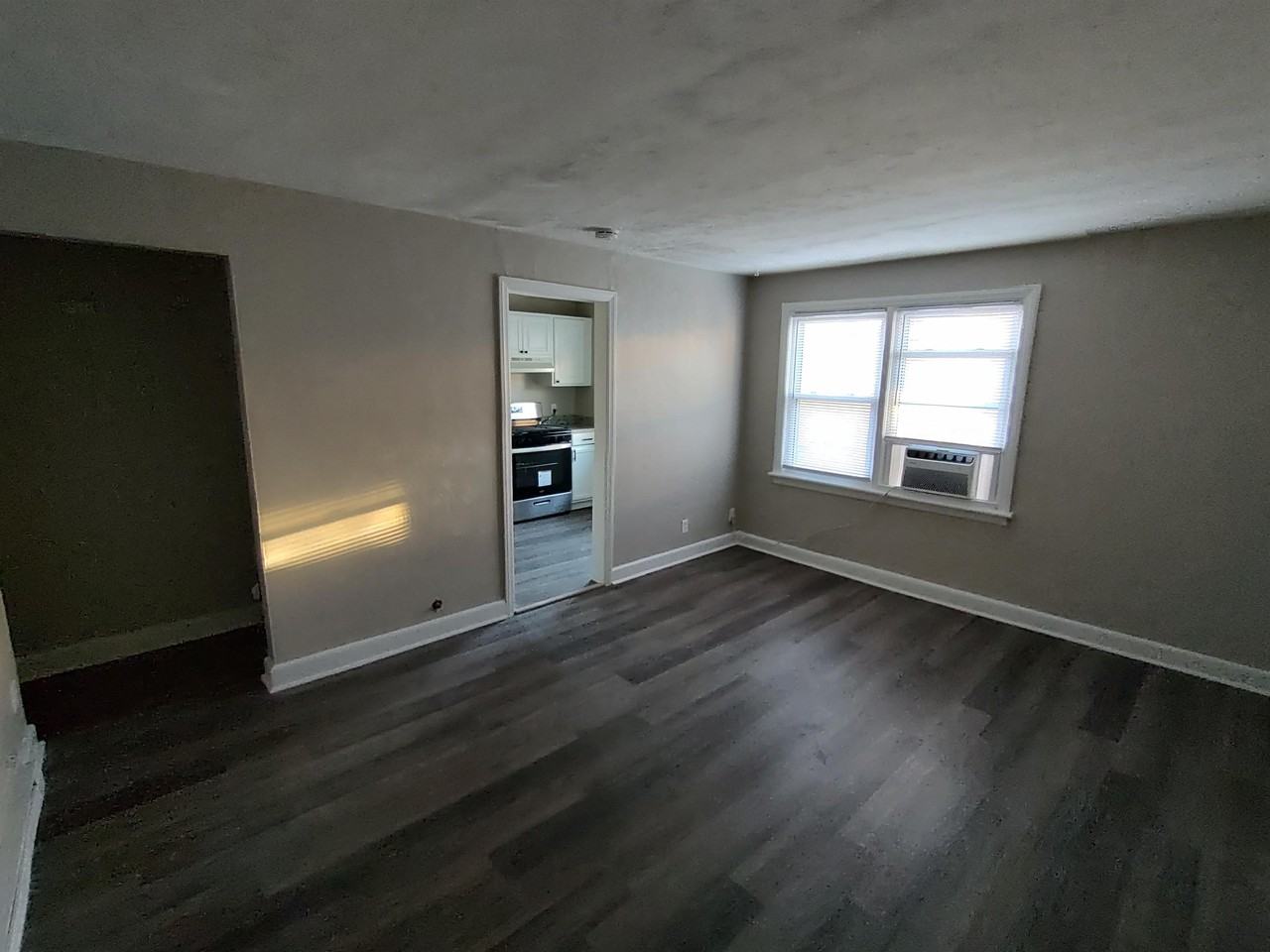 1229 West Ocean View Avenue - Photo 2 of 18