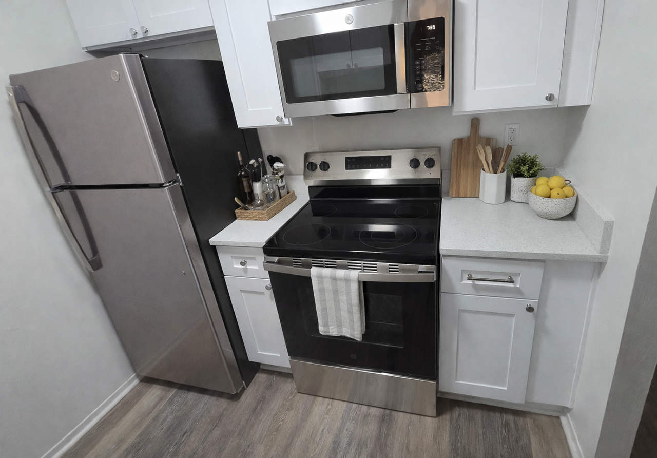 Woodland Hills - Photo 3 of 17