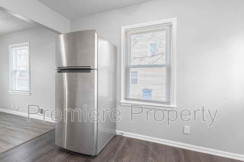 3025 S Norwood Ave - Photo 5 of 12