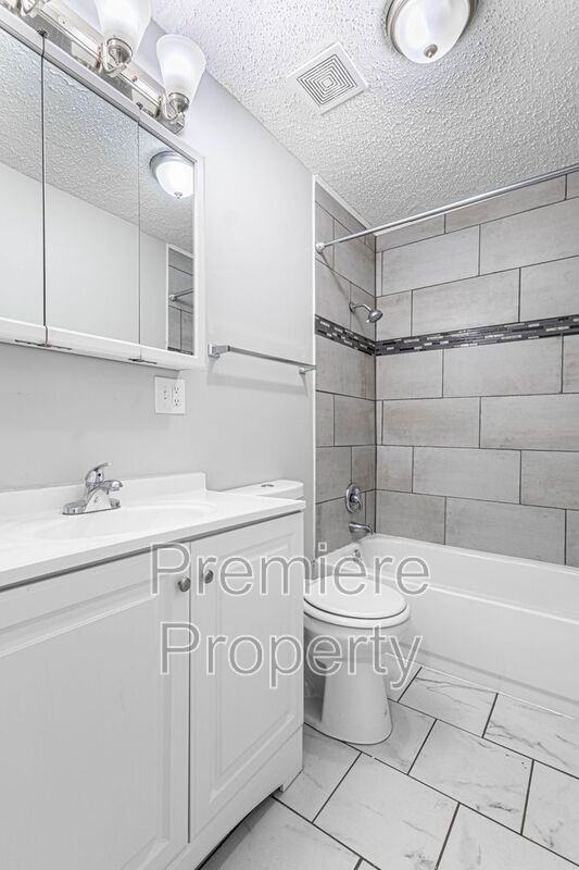 3025 S Norwood Ave - Photo 7 of 12