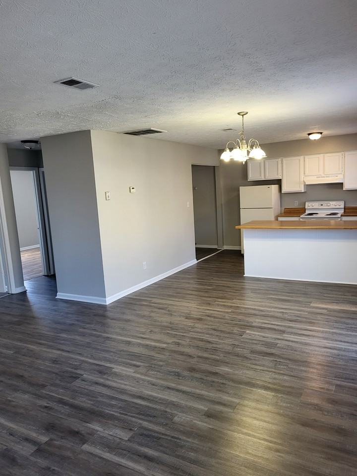 1657 Foxhaven Court - Photo 2 of 7