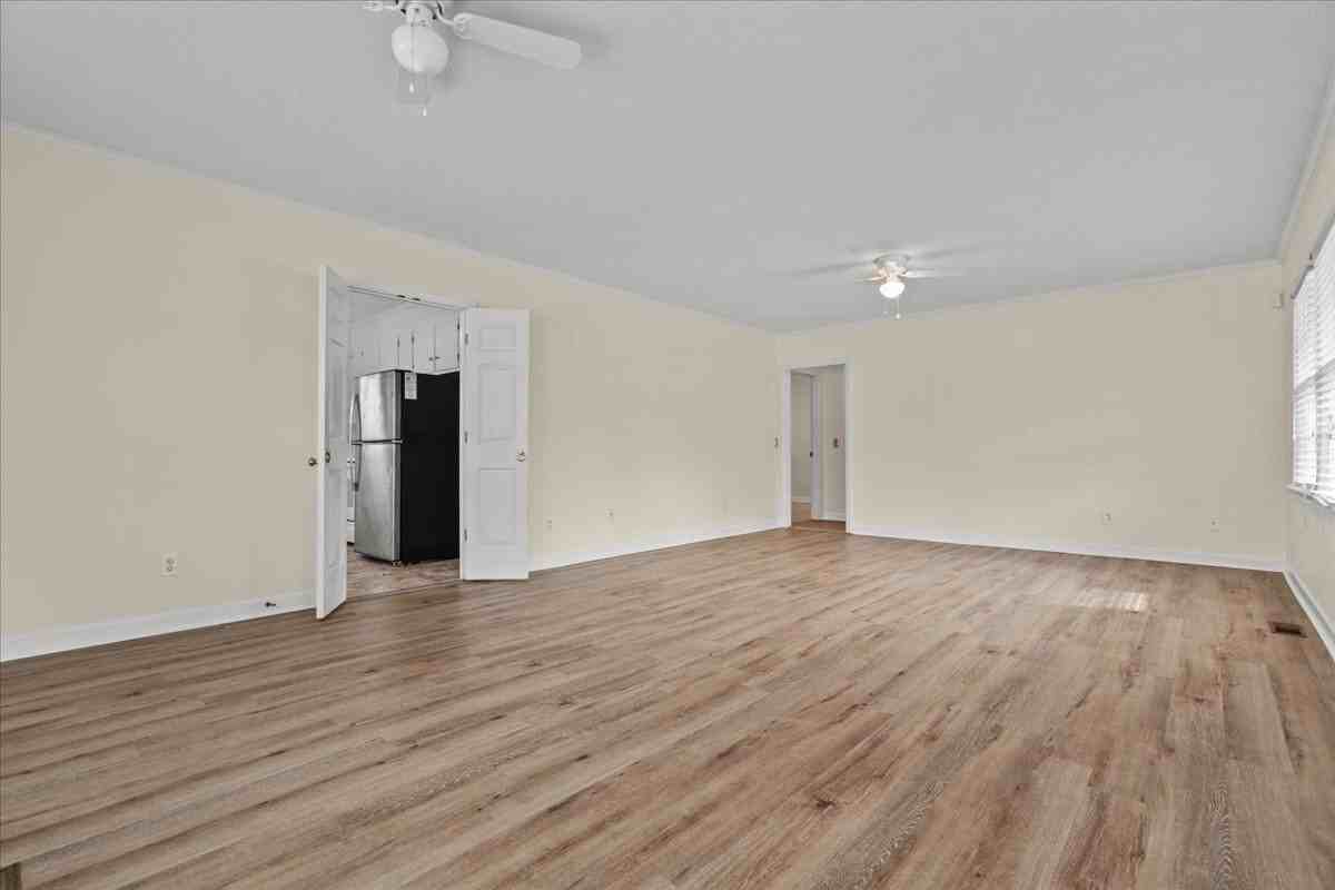 509 Spruce Street - Photo 6 of 33