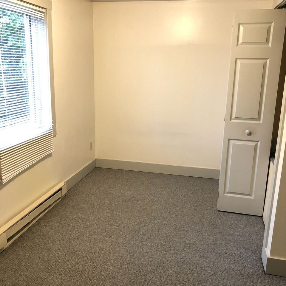 511 E. Chestnut Street - Photo 6 of 9