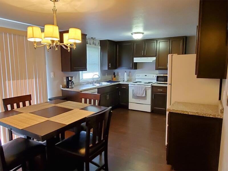 2143 Packerland Dr - Photo 5 of 11