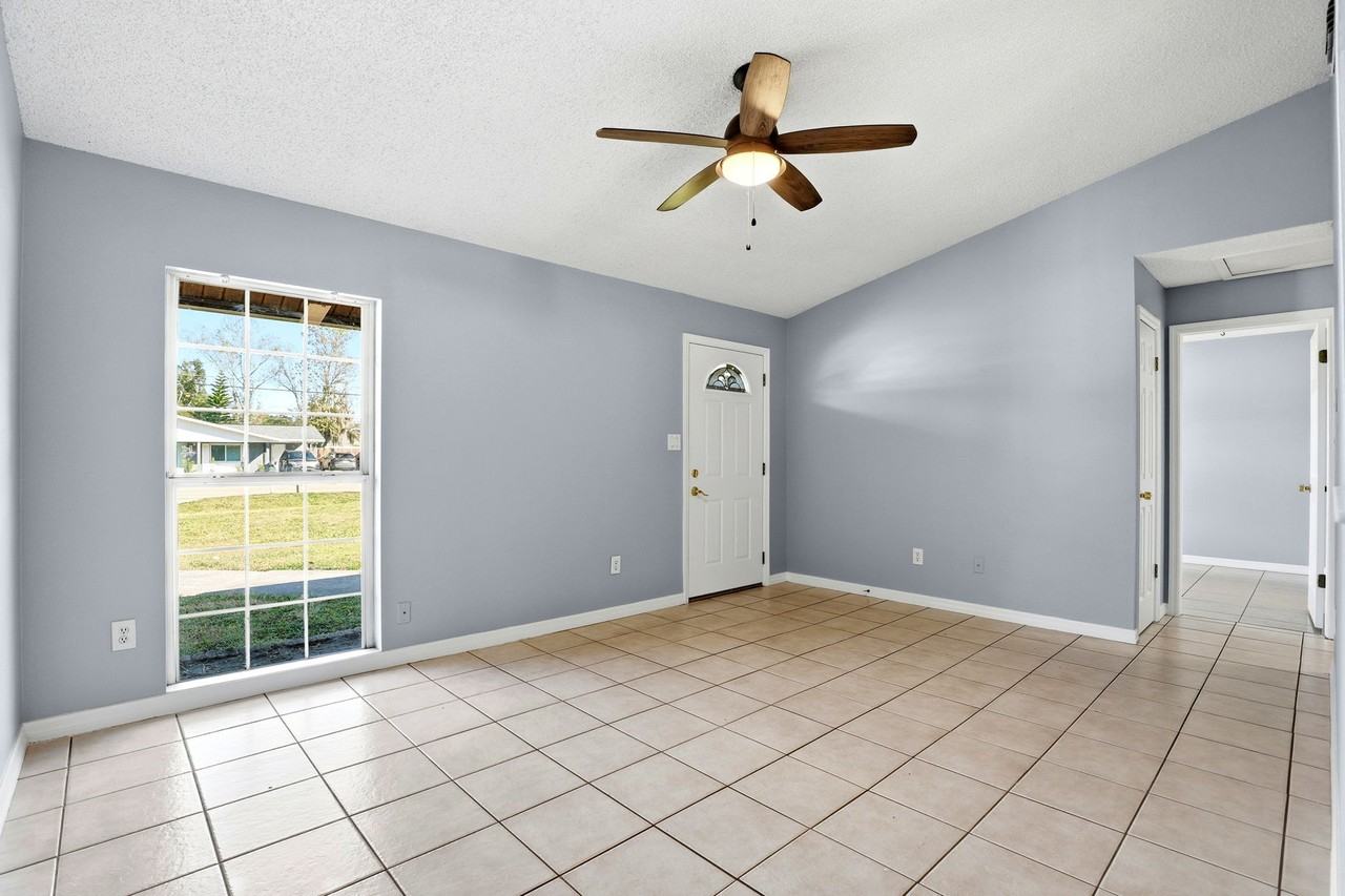 1972 Bonneville Drive - Photo 2 of 20