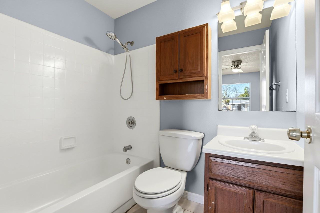 1972 Bonneville Drive - Photo 5 of 20