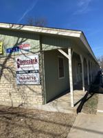 featured image of 1321 W Swan St