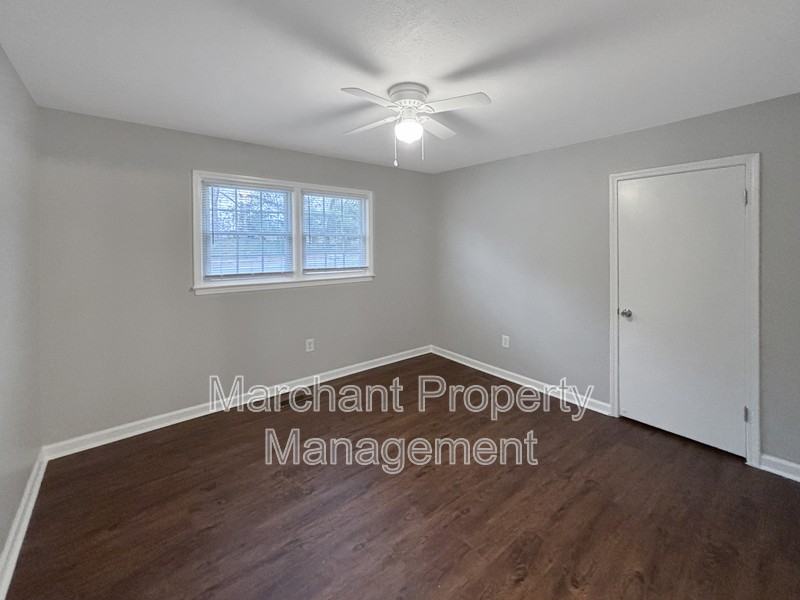 87 Montague Rd #B - Photo 6 of 11