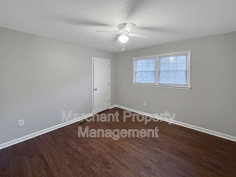 87 Montague Rd #B - Photo 7 of 11