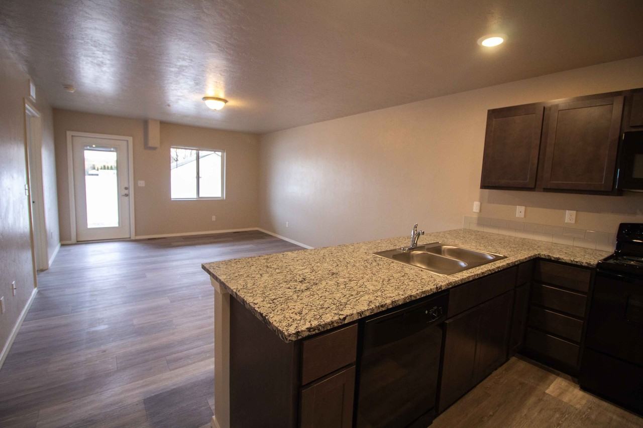 Teddy Place at Greenhurst - Photo 2 of 9