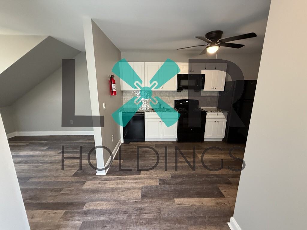 17 E Elm St, Norristown, PA - Photo 4 of 21