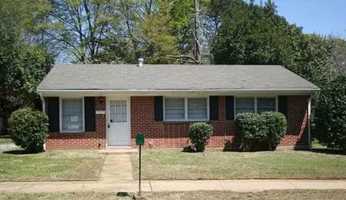 featured image of 1831 Austin St