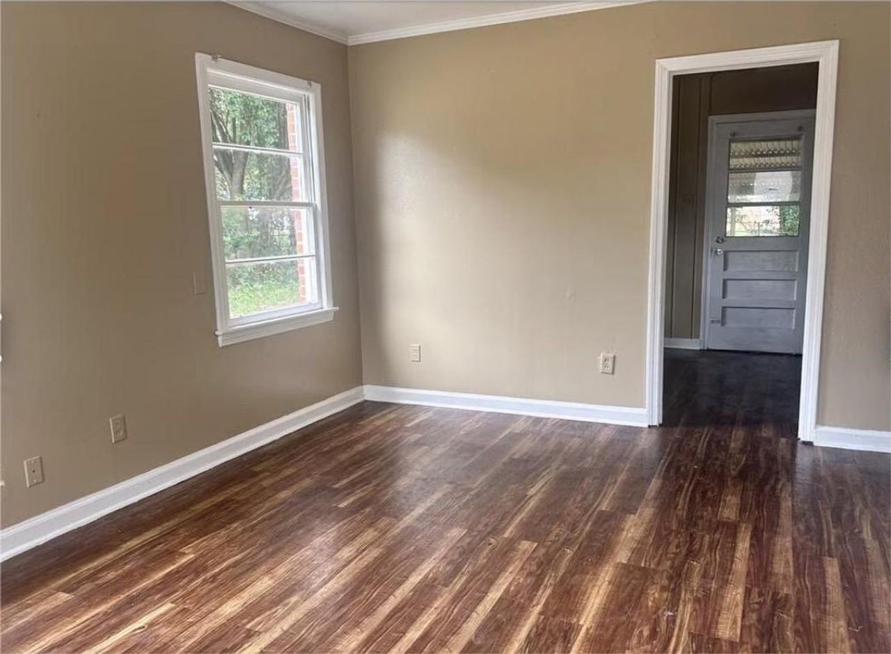 1831 Austin St - Photo 3 of 4