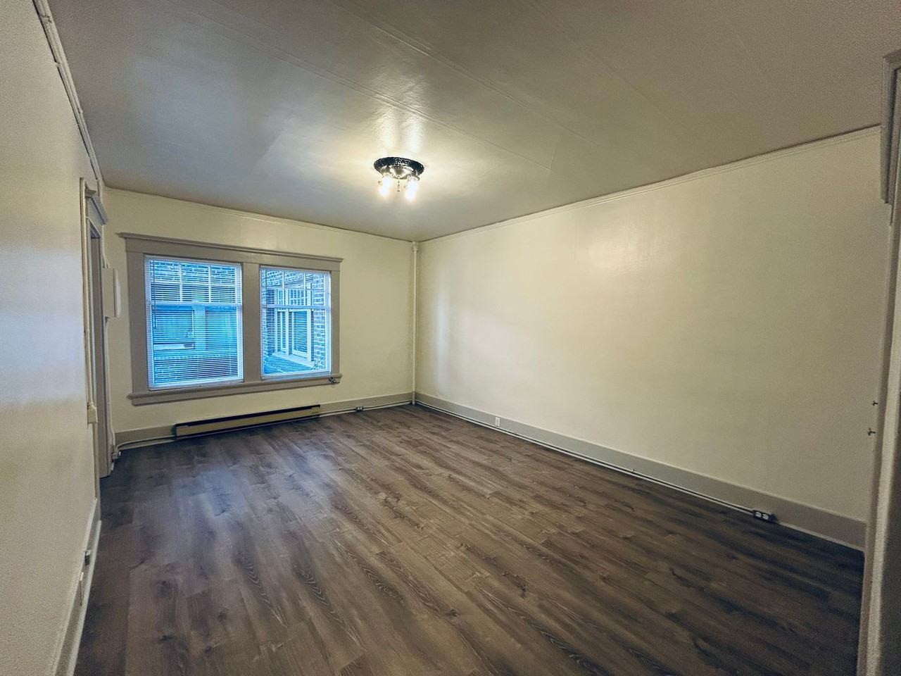 Vradenburg Apartments - Photo 4 of 48