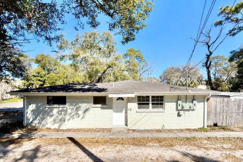 5852 Monroe St - Photo 2 of 37