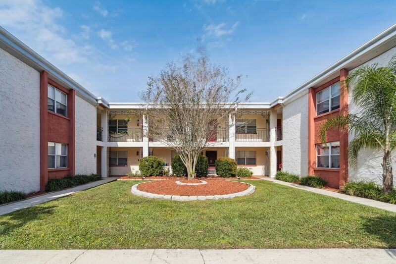 4725 39th Ave N - Photo 3 of 36