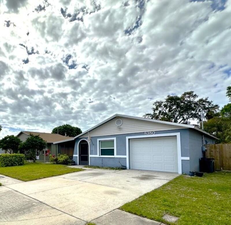 8380 45th St N - Photo 2 of 40