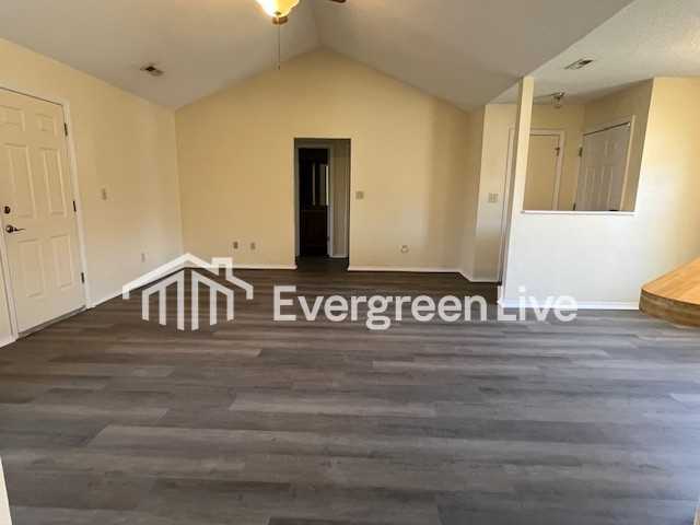 206 Bellflower Cir - Photo 3 of 20