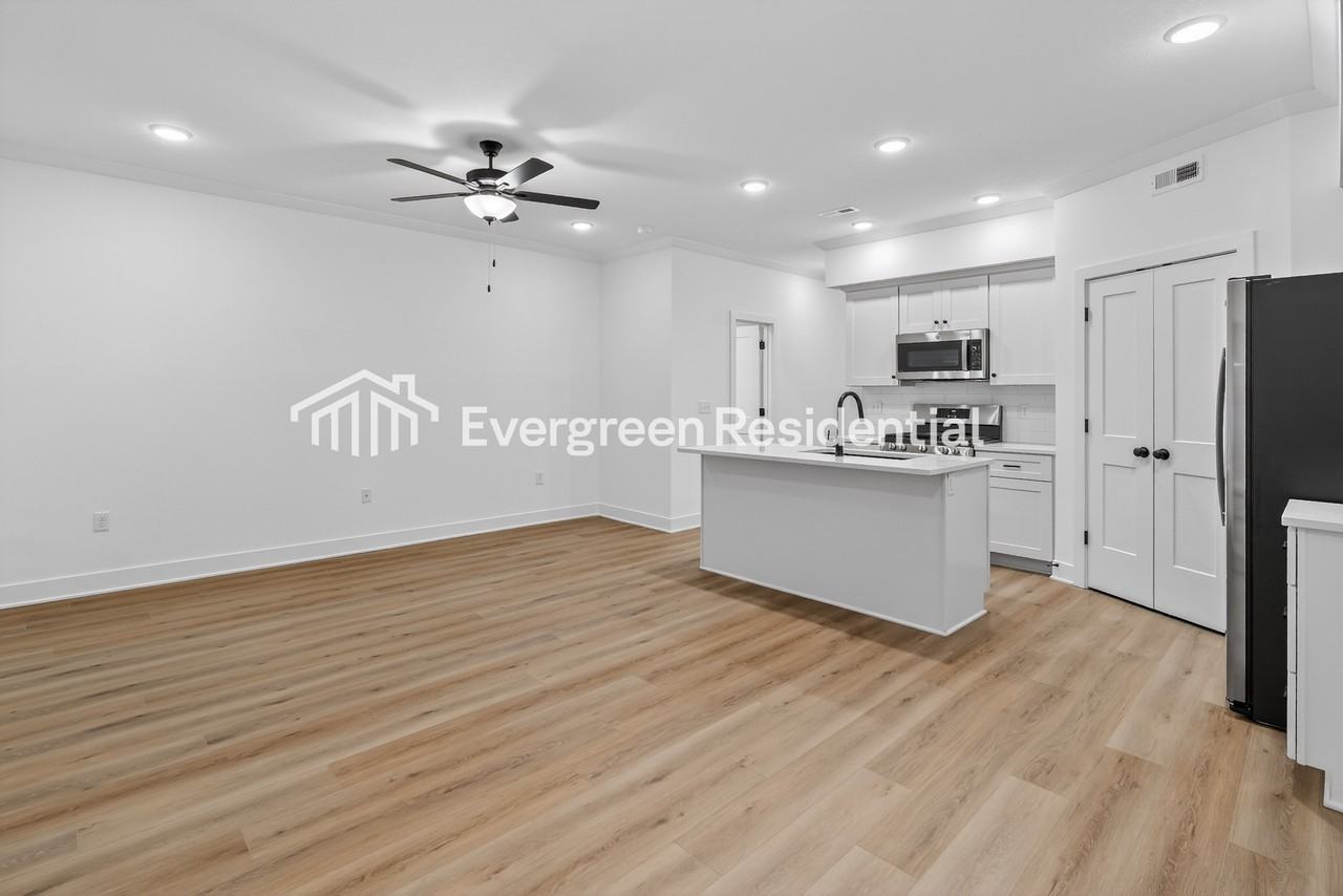 8221 N Berkley Ave - Photo 5 of 15