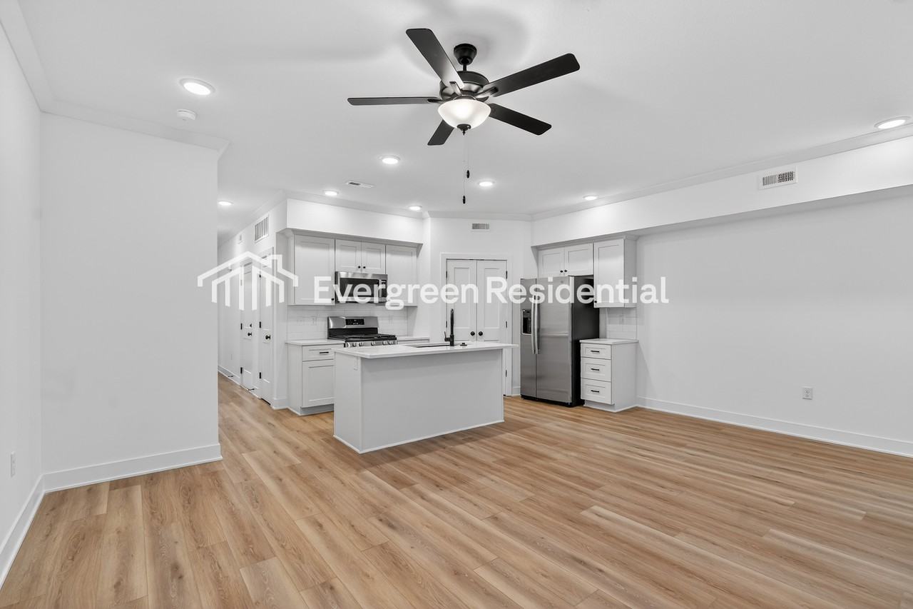 8229 N Berkley Ave - Photo 4 of 14