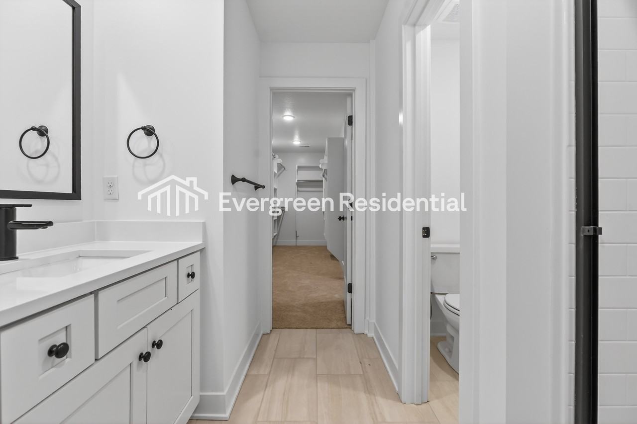 8225 N Berkley Ave - Photo 2 of 17