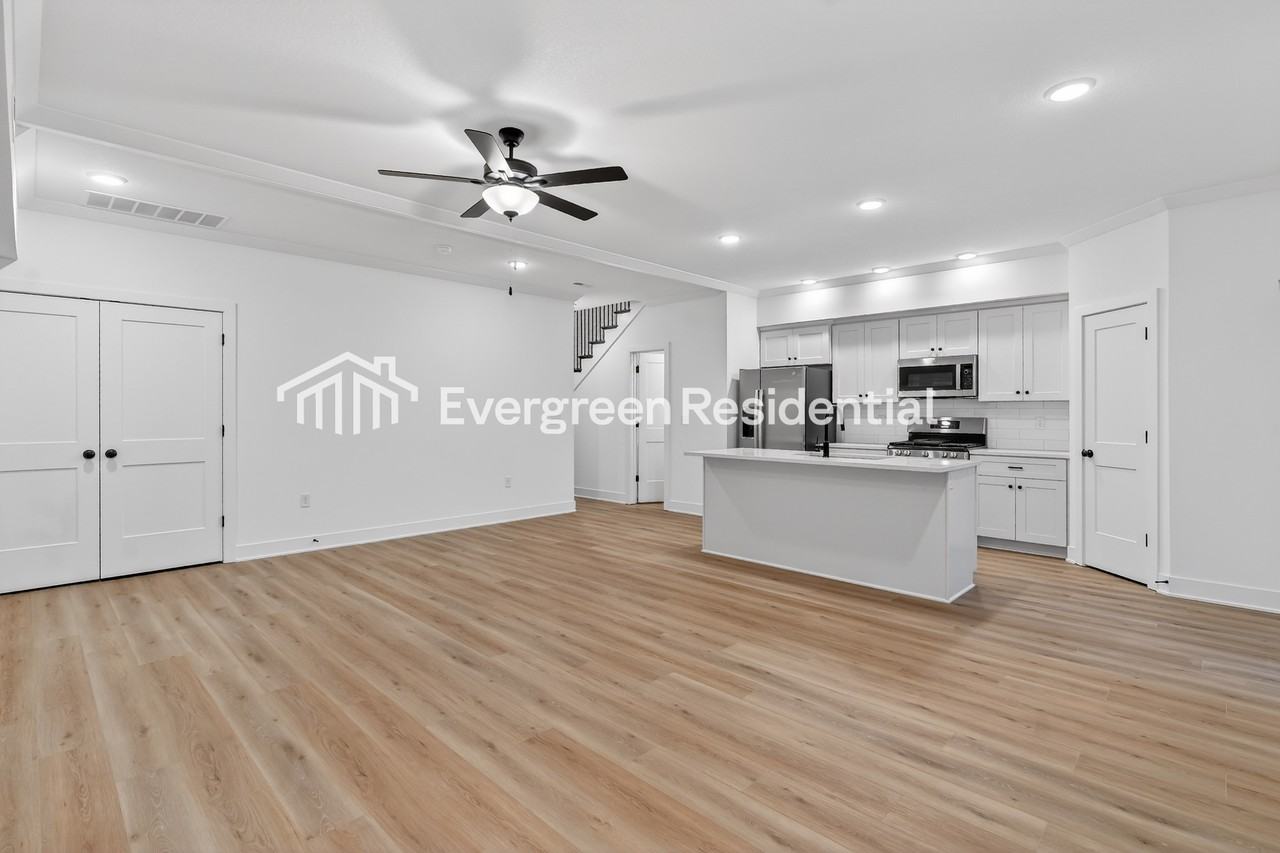 8225 N Berkley Ave - Photo 6 of 17